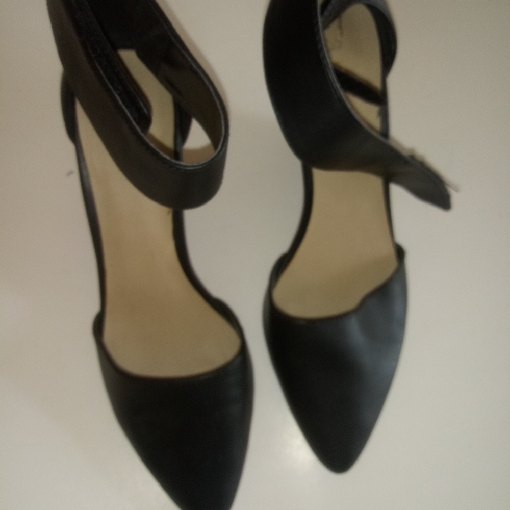 Dress shoes